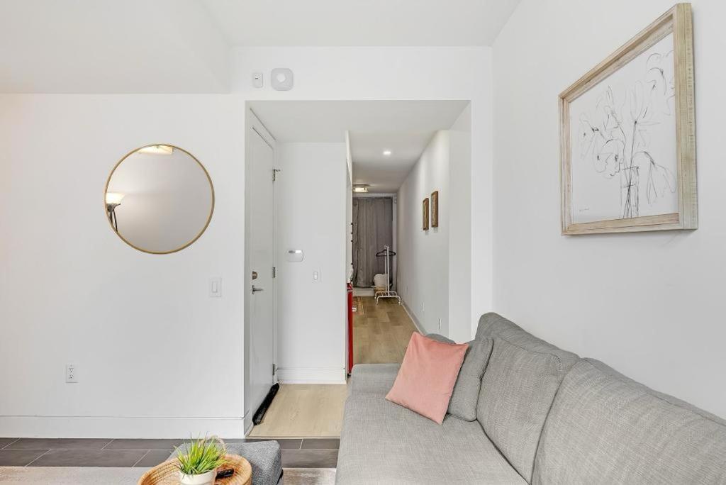 Suite In The Heart Of Downtown 多伦多 外观 照片