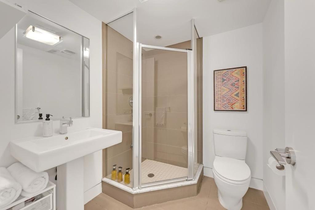 Suite In The Heart Of Downtown 多伦多 外观 照片